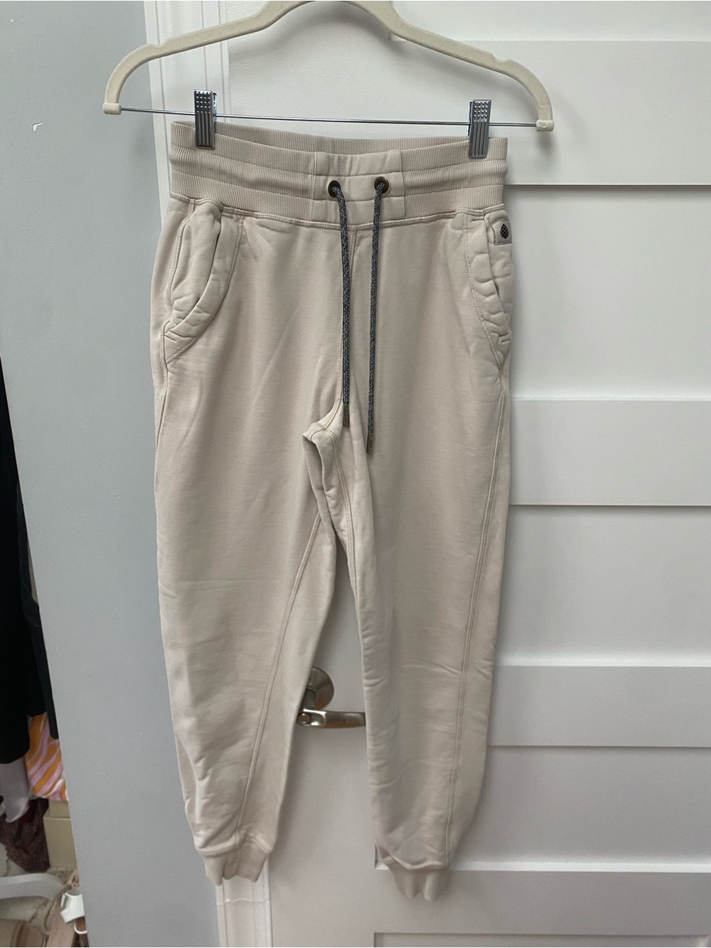 Stio Cream Beige Women's Jogger Pants with Drawstring size XS organic cotton